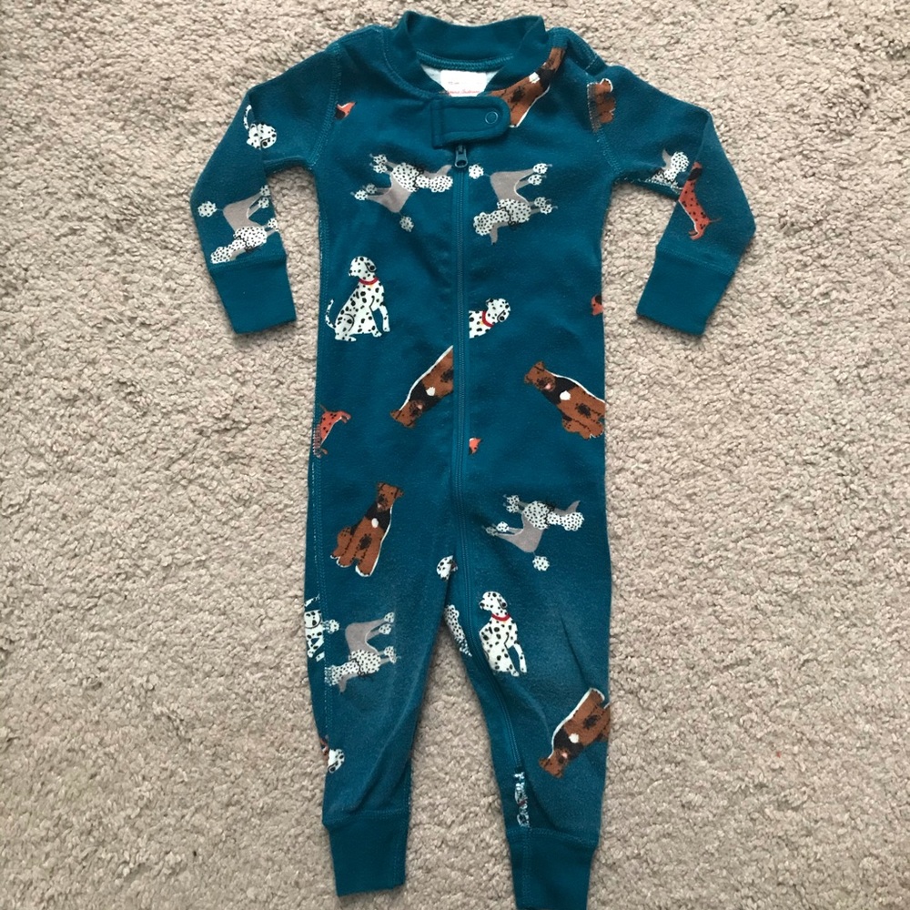 Hanna Andersson Dog Print Pajamas (6-12 months)